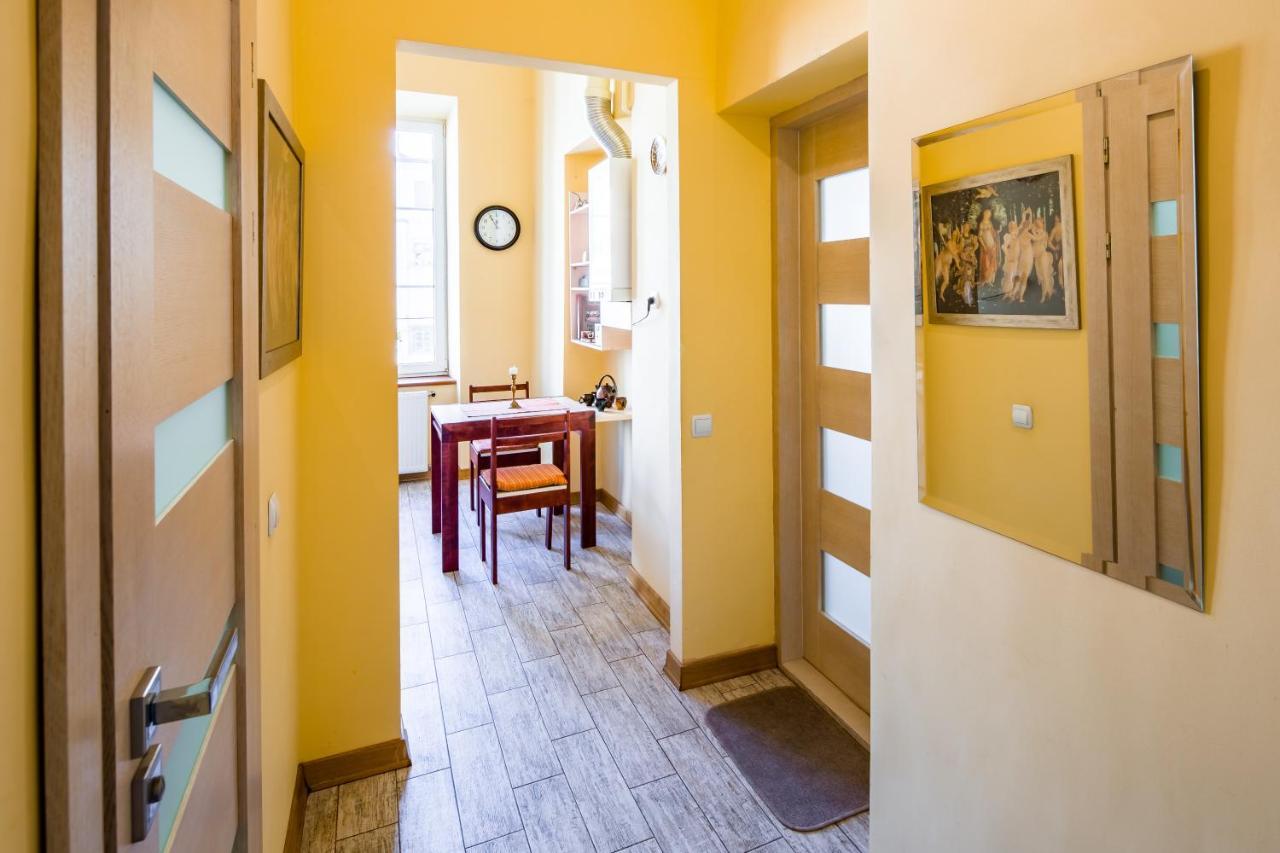 Romari Ставропігійська Leilighet Lviv Eksteriør bilde